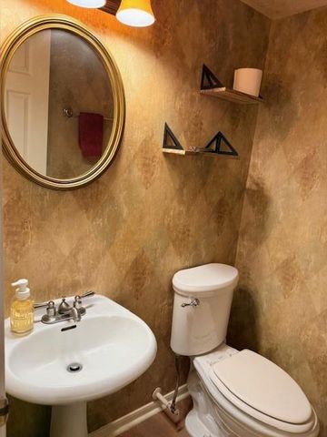 1207 Mabry Mill Road, Houston, TX 77062