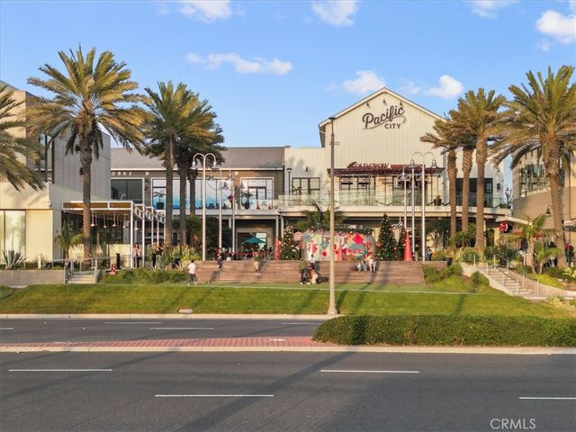 80 Huntington 701, Huntington Beach, CA 92648