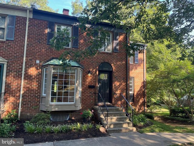 1666 ALBERMARLE DR, Crofton, MD 21114