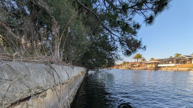 4 Corning Ct, Palm Coast, FL 32137