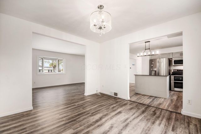 2421 Yates Avenue, Grove City, OH 43123