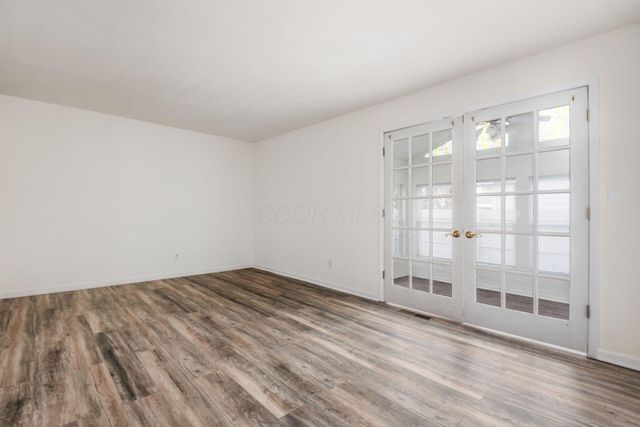 2421 Yates Avenue, Grove City, OH 43123