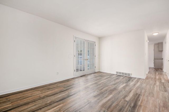 2421 Yates Avenue, Grove City, OH 43123