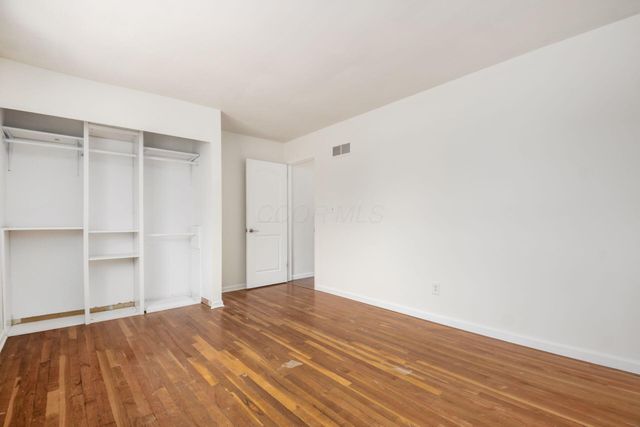 2421 Yates Avenue, Grove City, OH 43123