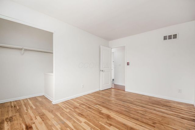 2421 Yates Avenue, Grove City, OH 43123