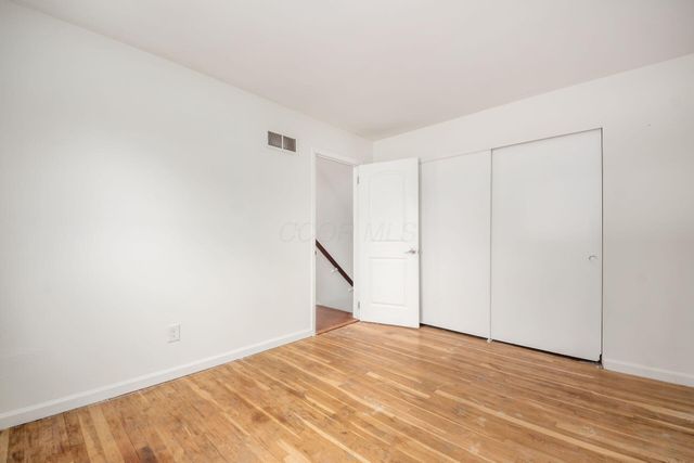 2421 Yates Avenue, Grove City, OH 43123