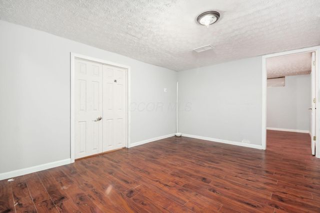 2421 Yates Avenue, Grove City, OH 43123