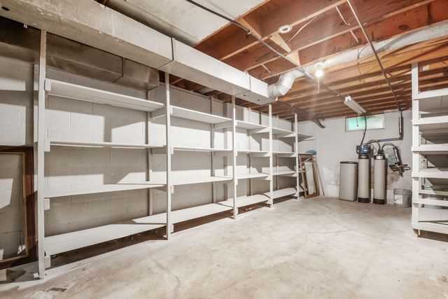 2421 Yates Avenue, Grove City, OH 43123