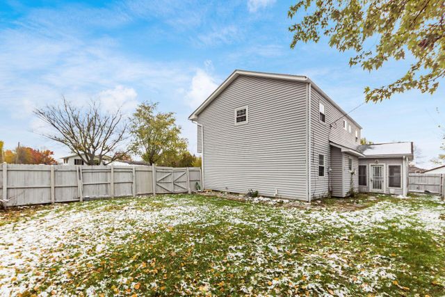 2421 Yates Avenue, Grove City, OH 43123