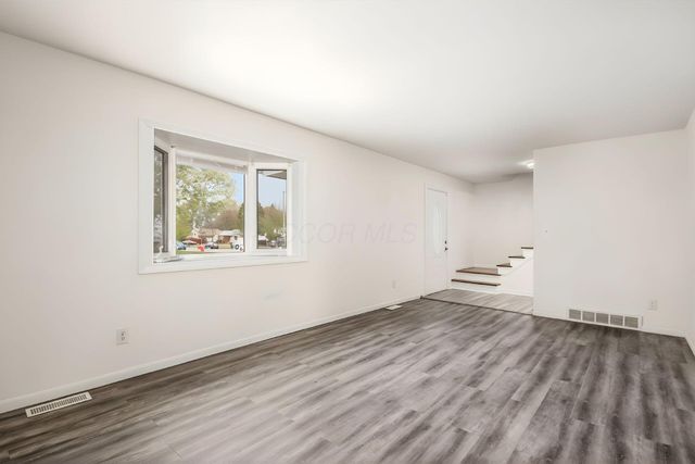 2421 Yates Avenue, Grove City, OH 43123