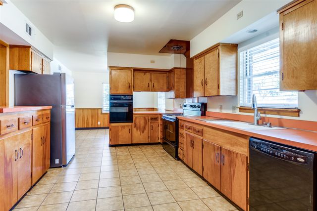 10338 Sherbrook Lane, Dallas, TX 75229