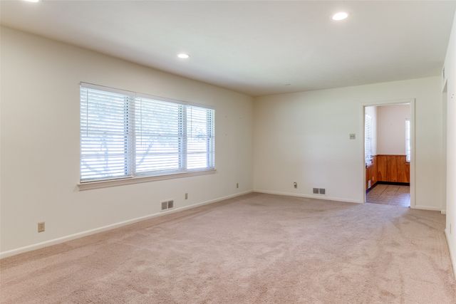 10338 Sherbrook Lane, Dallas, TX 75229