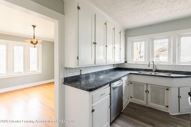 2001 Clifton Avenue, Lansing, MI 48910