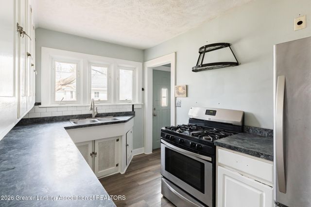 2001 Clifton Avenue, Lansing, MI 48910