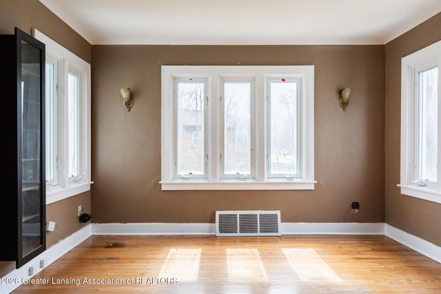 2001 Clifton Avenue, Lansing, MI 48910