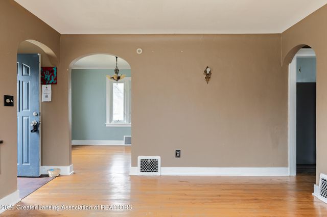 2001 Clifton Avenue, Lansing, MI 48910