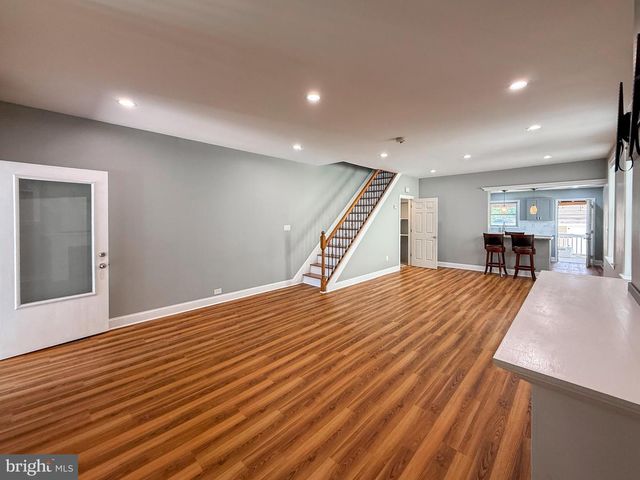 204 BARKER AVE, Sharon Hill, PA 19079