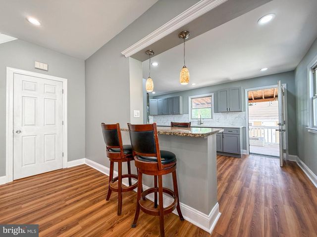 204 BARKER AVE, Sharon Hill, PA 19079