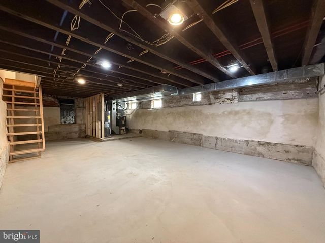 204 BARKER AVE, Sharon Hill, PA 19079