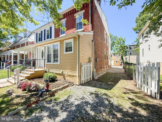 204 BARKER AVE, Sharon Hill, PA 19079