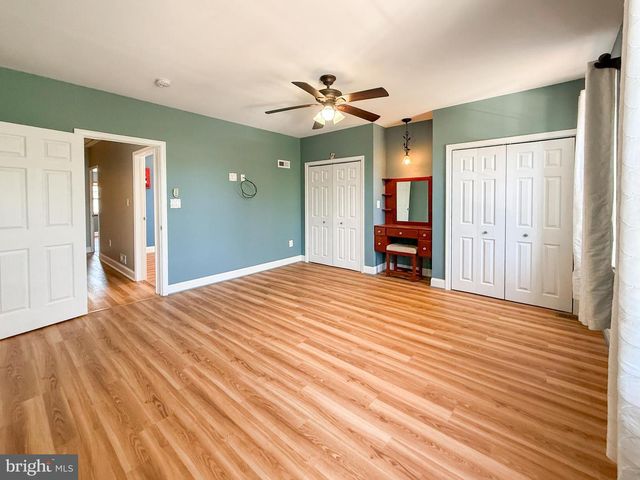 204 BARKER AVE, Sharon Hill, PA 19079