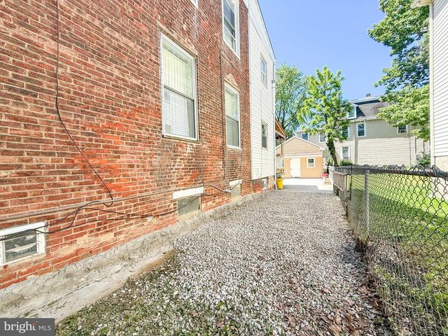 204 BARKER AVE, Sharon Hill, PA 19079