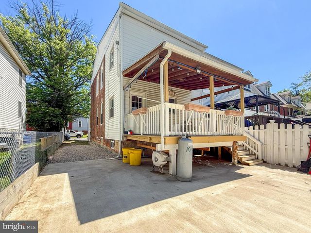 204 BARKER AVE, Sharon Hill, PA 19079