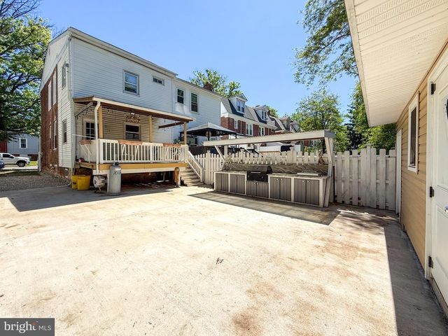 204 BARKER AVE, Sharon Hill, PA 19079