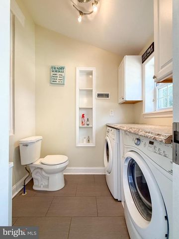 204 BARKER AVE, Sharon Hill, PA 19079