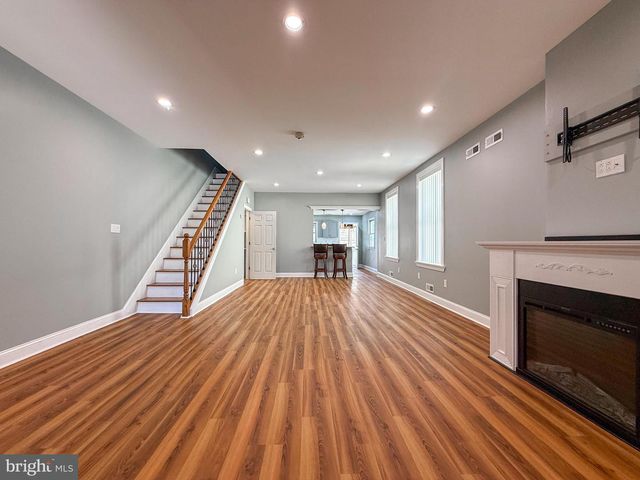 204 BARKER AVE, Sharon Hill, PA 19079
