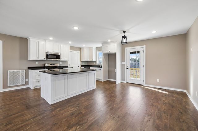 184 Ashmore Rd, Summertown, TN 38483