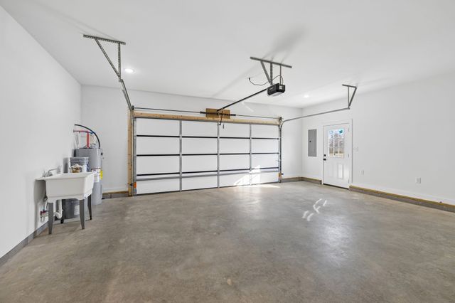 184 Ashmore Rd, Summertown, TN 38483