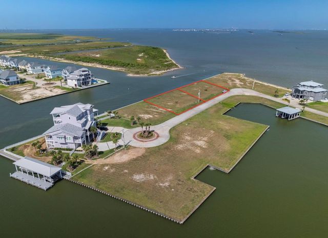 55 Water Key, Hitchcock, TX 77563