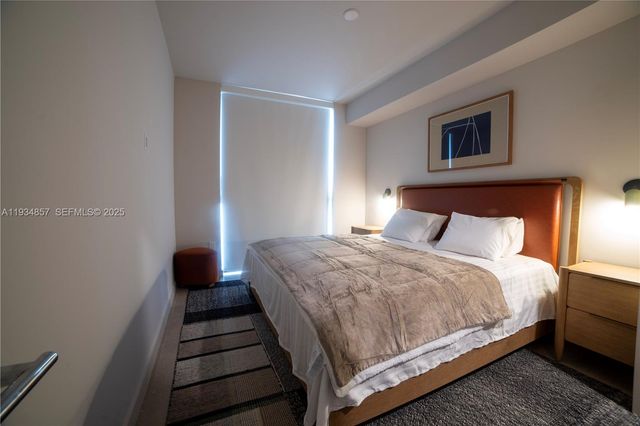 11 NE 6TH 2013, Miami, FL 33132