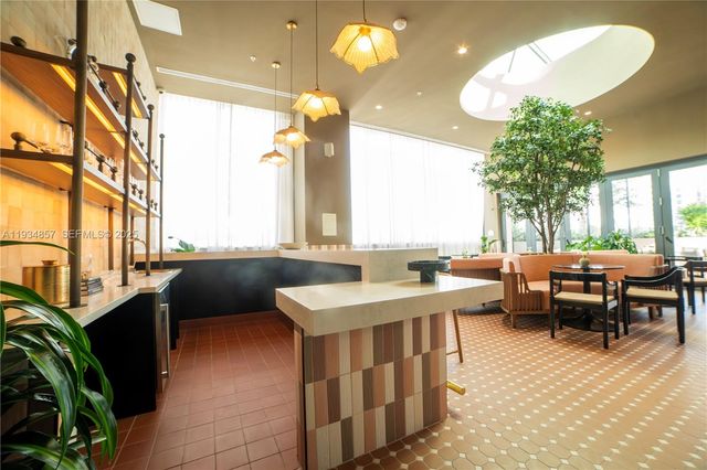 11 NE 6TH 2013, Miami, FL 33132