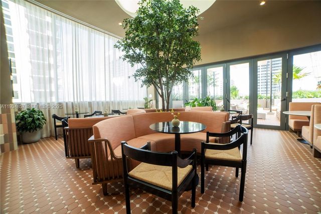 11 NE 6TH 2013, Miami, FL 33132