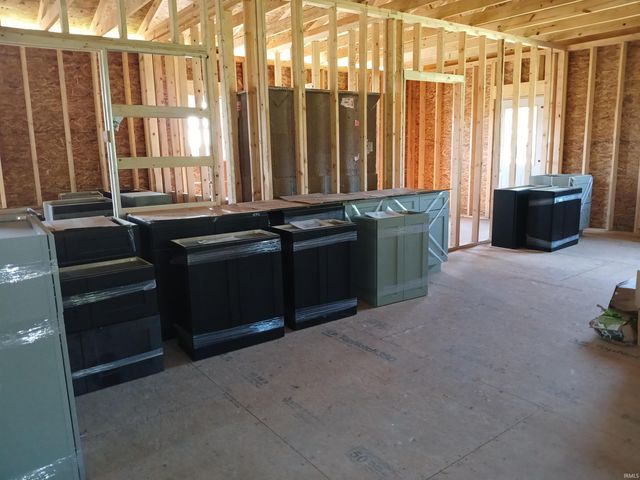 1569 Old Hwy 60 W, Mitchell, IN 47446