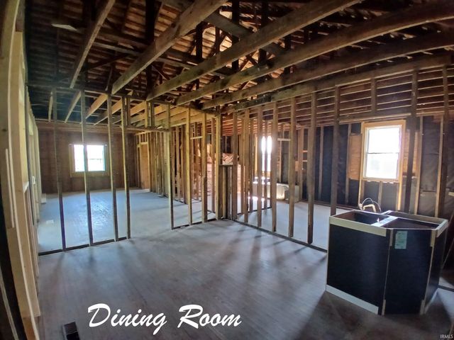 1569 Old Hwy 60 W, Mitchell, IN 47446