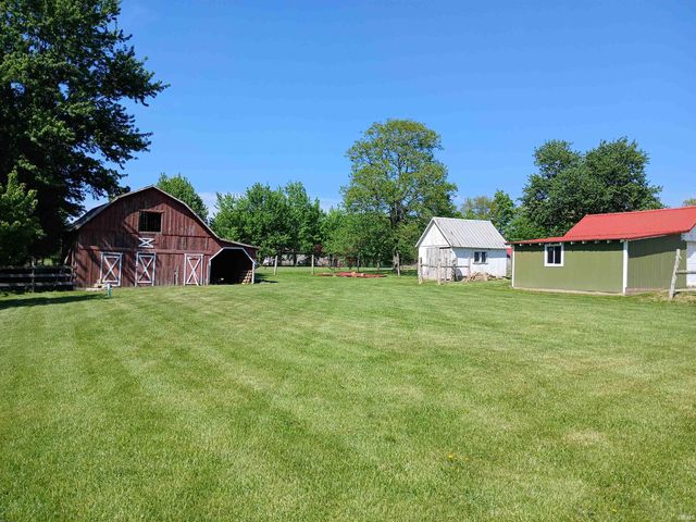 1569 Old Hwy 60 W, Mitchell, IN 47446