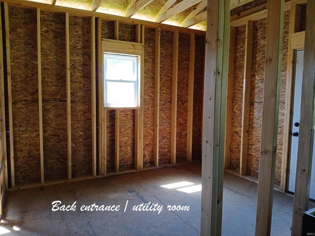 1569 Old Hwy 60 W, Mitchell, IN 47446