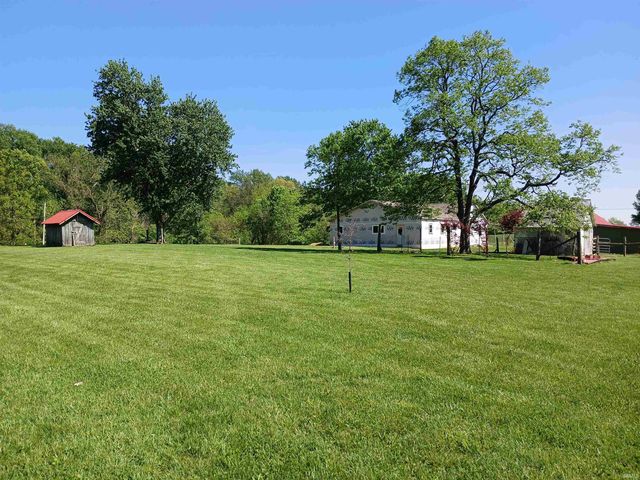 1569 Old Hwy 60 W, Mitchell, IN 47446