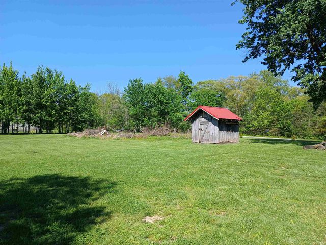 1569 Old Hwy 60 W, Mitchell, IN 47446