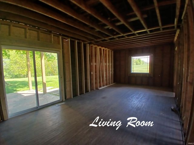 1569 Old Hwy 60 W, Mitchell, IN 47446