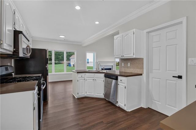 100 Winslow Court, Mcdonough, GA 30253