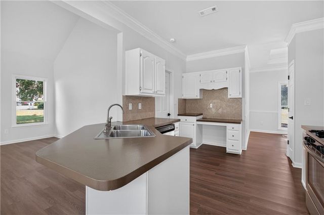 100 Winslow Court, Mcdonough, GA 30253
