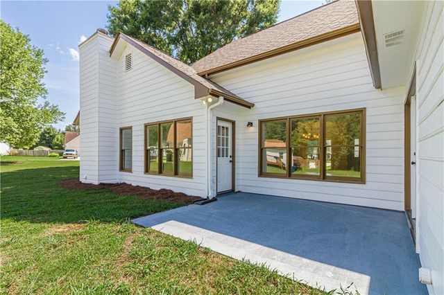 100 Winslow Court, Mcdonough, GA 30253