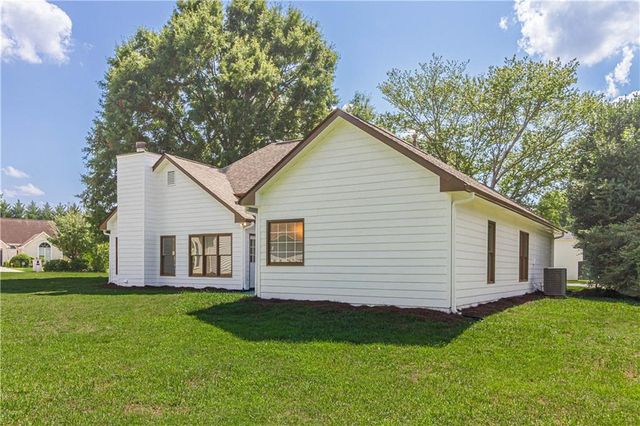 100 Winslow Court, Mcdonough, GA 30253