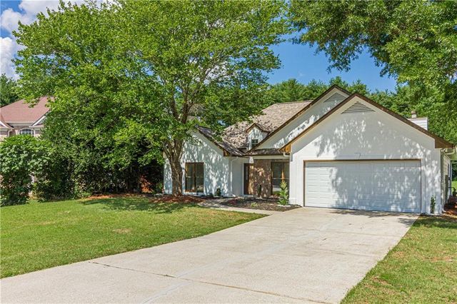 100 Winslow Court, Mcdonough, GA 30253