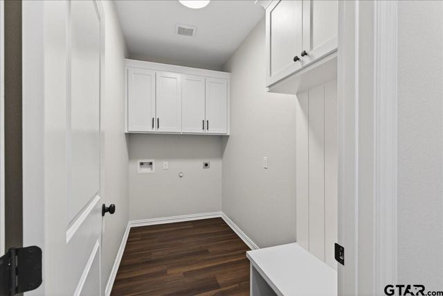 117 Bexar, Mabank, TX 75147