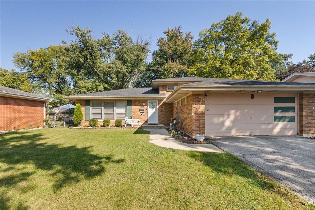 1246 Thomas Street, Homewood, IL 60430